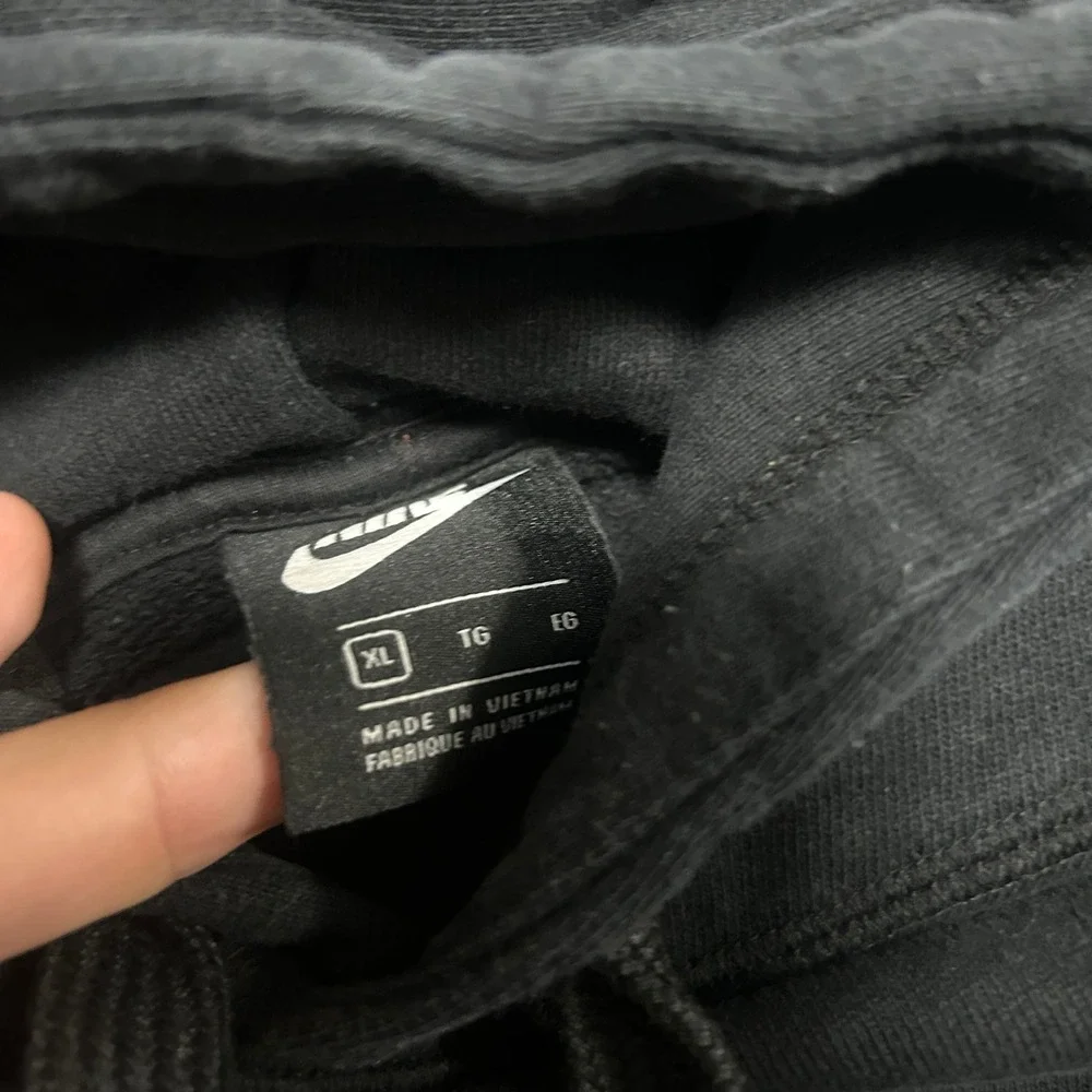 Nike Mens XL Black Sportswear Pullover Hoodie Futura Logo Fleece Sweatshirt